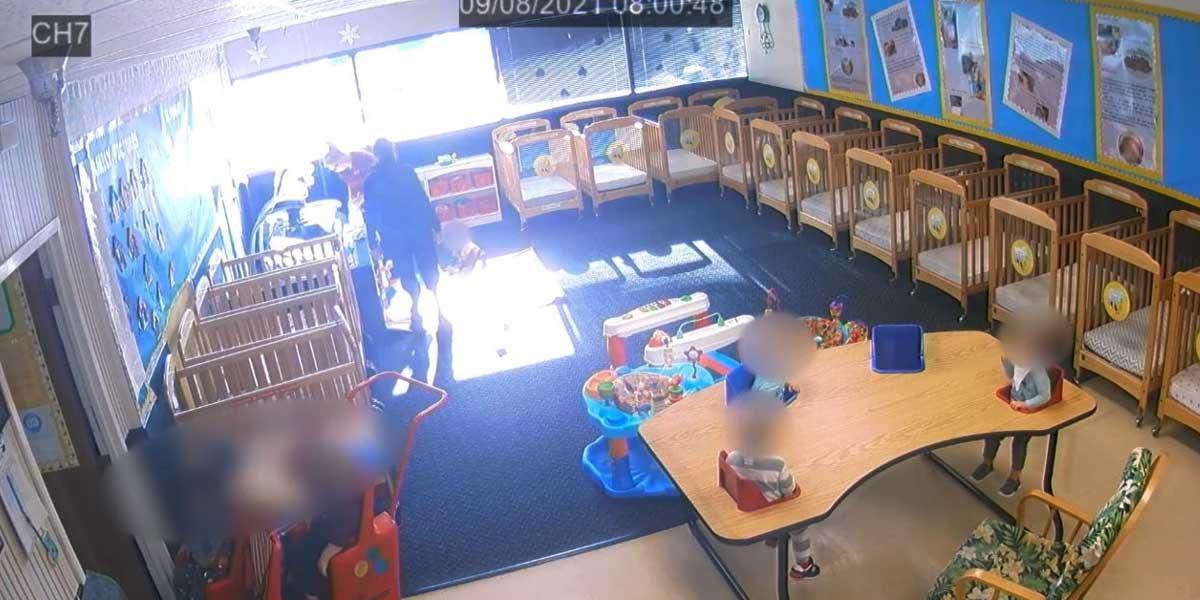 (Video) Sorprenden por grabaciones a profesora que maltrató dos niños en el jardín infantil