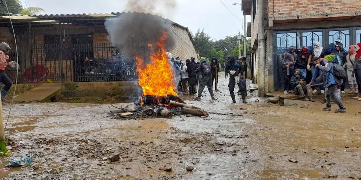 Explosión deja dos heridos en medio de disturbios en Popayán
