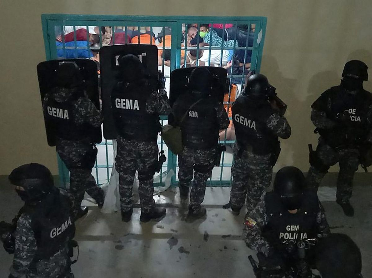 Cancillería mantiene contacto con Ecuador para determinar si hay colombianos afectados en el amotinamiento de cárceles