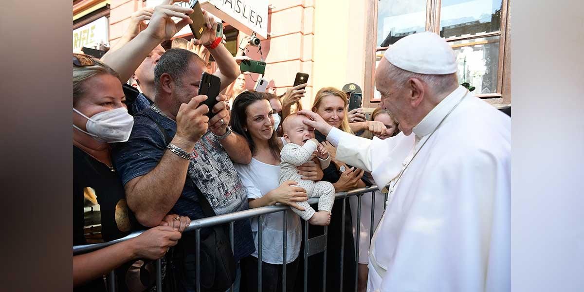 El papa a los jóvenes: “Son quizás la última generación que puede salvarnos”
