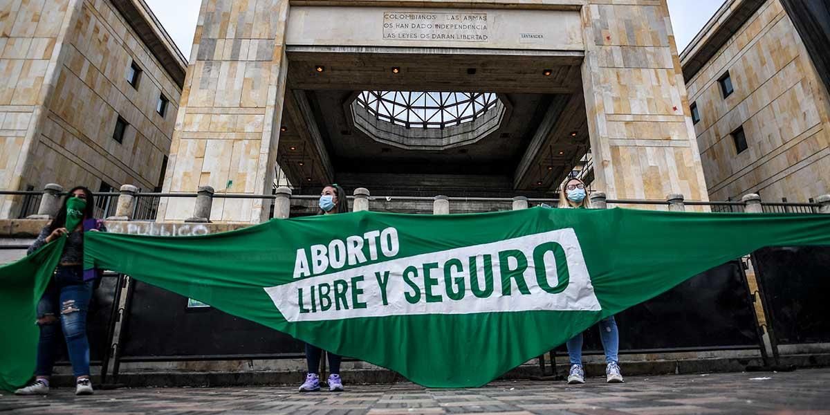 Histórico: Colombia despenaliza el aborto hasta el sexto mes de gestación
