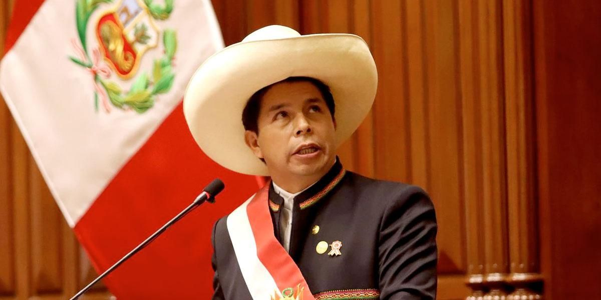 Presidente peruano Castillo anuncia renuncia de todo su gabinete
