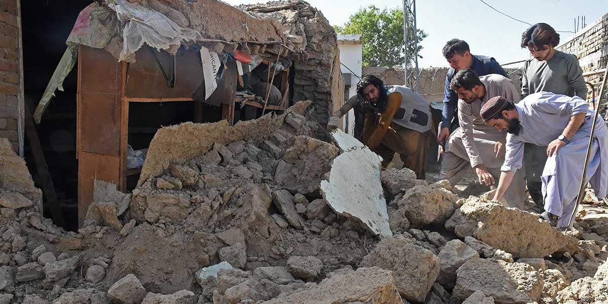 Terremoto en Pakistán deja decenas de muertos y heridos