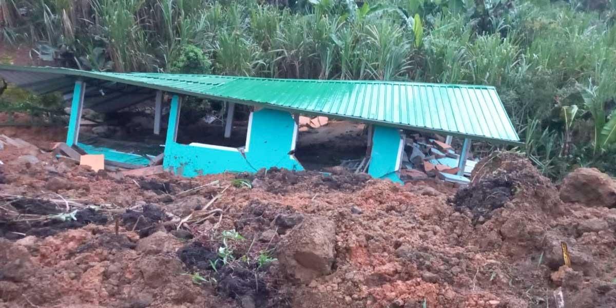 Derrumbe deja 12 fallecidos y al menos seis desaparecidos en Nariño