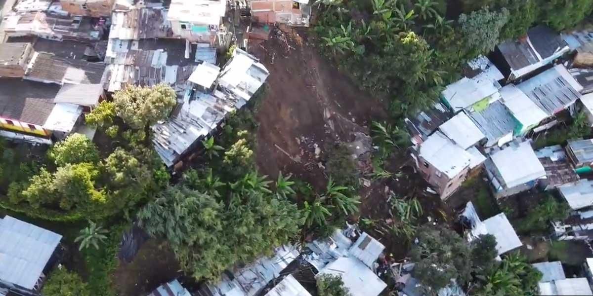 Tragedia en Pereira: un abuelo y dos niños sepultados por un derrumbe