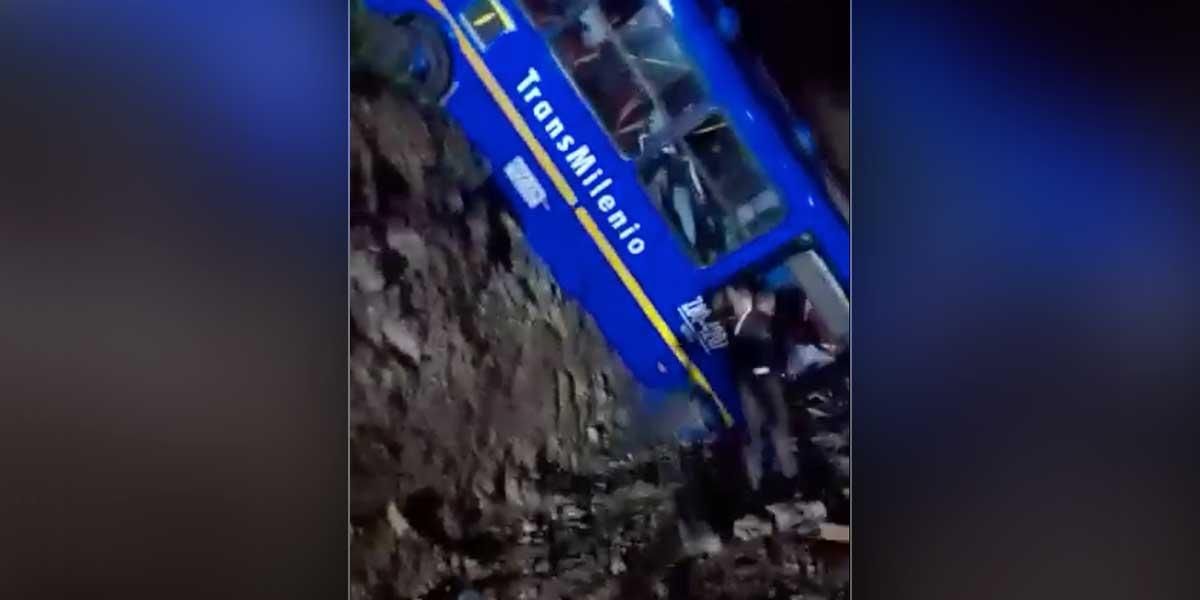Vídeo: Dos muertos y 17 heridos dejó fatal accidente de tránsito de un bus SITP