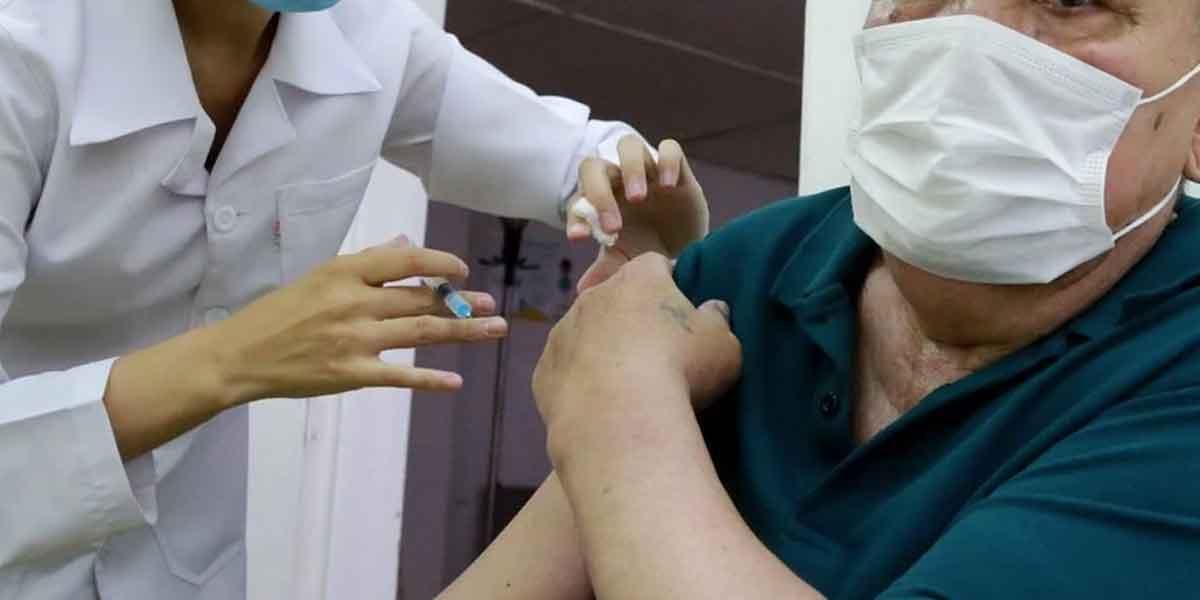 Ecuador declara obligatoria la vacunación contra el COVID-19