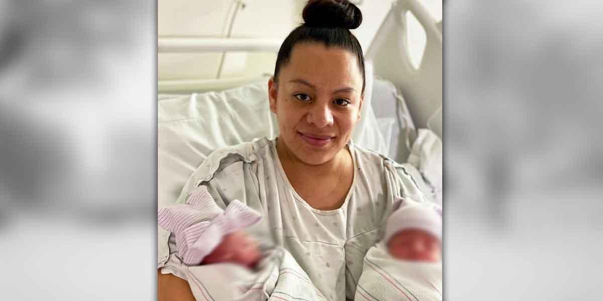 Mujer dio a luz a gemelos que nacieron en años distintos