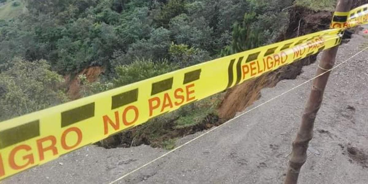 Emergencias por fuertes lluvias en Cauca: vía Panamericana en riesgo de perder la banca