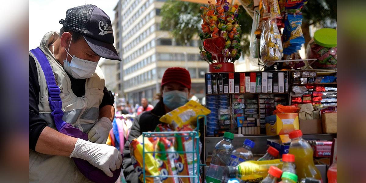 Apoyo a vendedores informales de Bogotá está en vilo