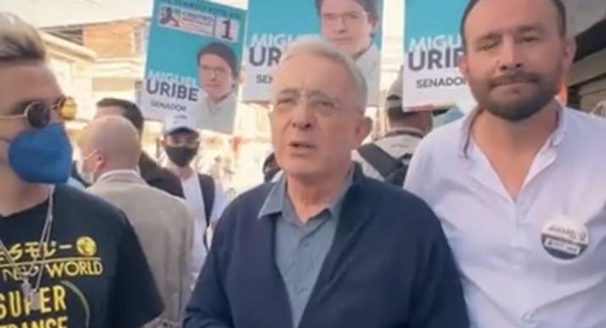 “Se me revive el dolor”: Uribe habla de falsos positivos en Soacha