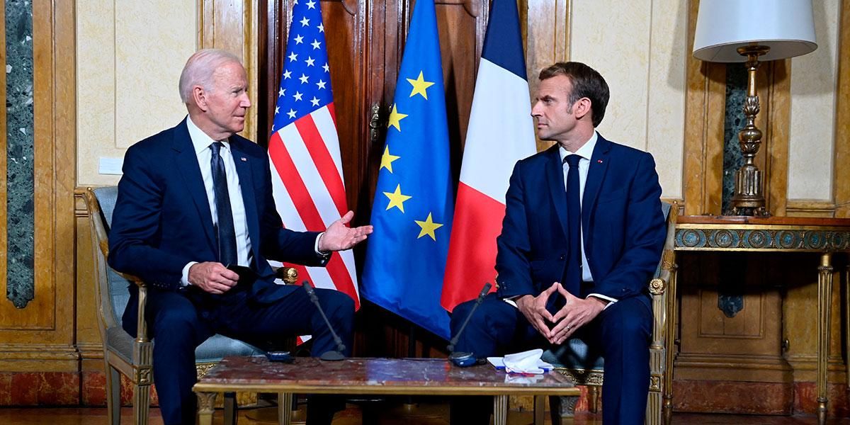 Biden analiza con Macron “esfuerzos diplomáticos y de disuasión” con Rusia