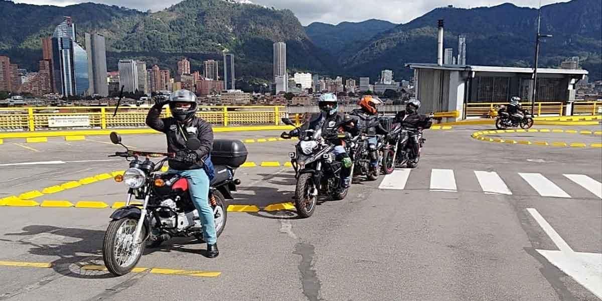 Hay-jornada-de-conducción-gratuita-para-motociclistas-en-Bogotá-¿Qué-debe-hacer-