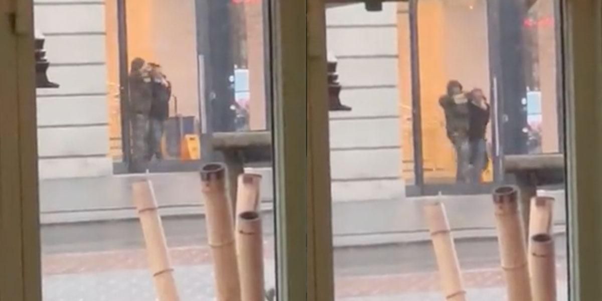 (Video) Toma de rehenes en un robo a mano armada en tienda de Apple de Ámsterdam