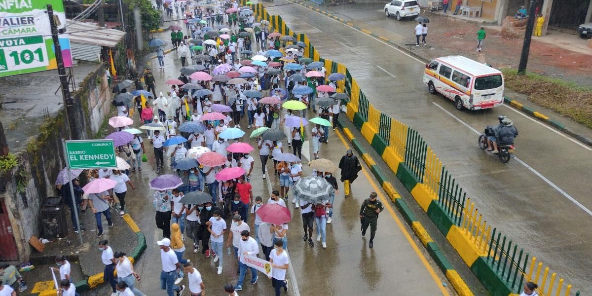 Habitantes de Buenaventura marcharon exigiendo a los delincuentes terminar sus actos de violencia