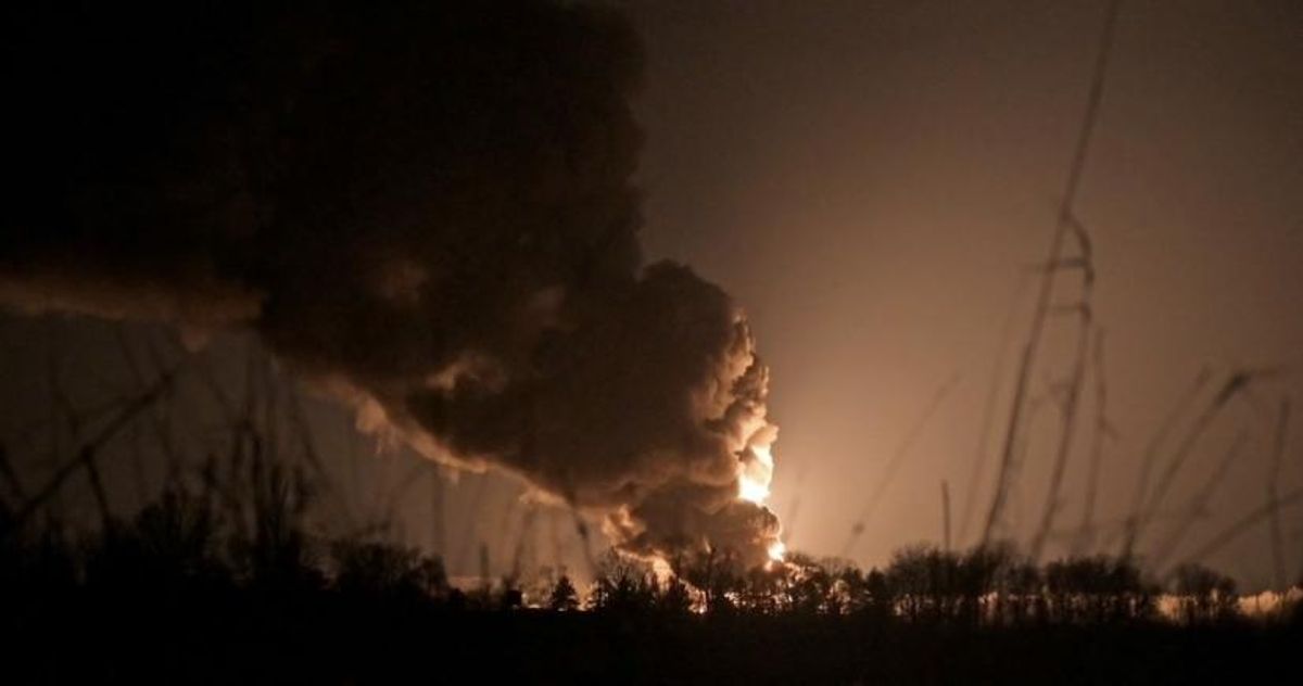 Rusia bombardea Ojtirka, en el nordeste de Ucrania: la población está sin electricidad y calefacción