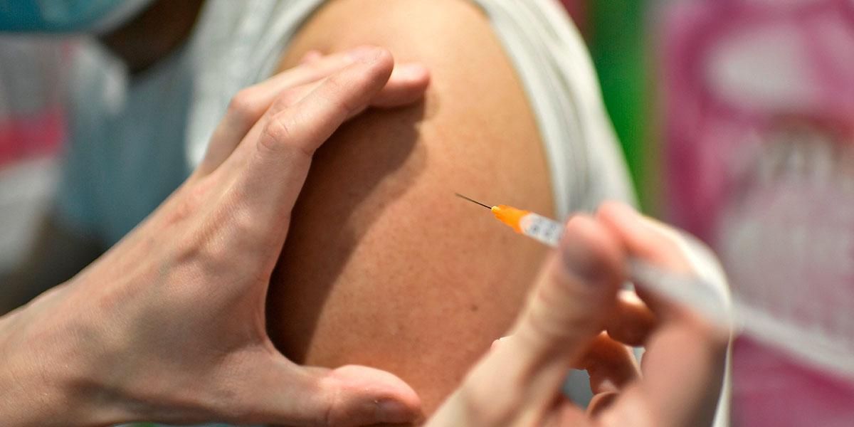 Gobierno autoriza cuarta dosis de vacuna anticovid para casos especiales