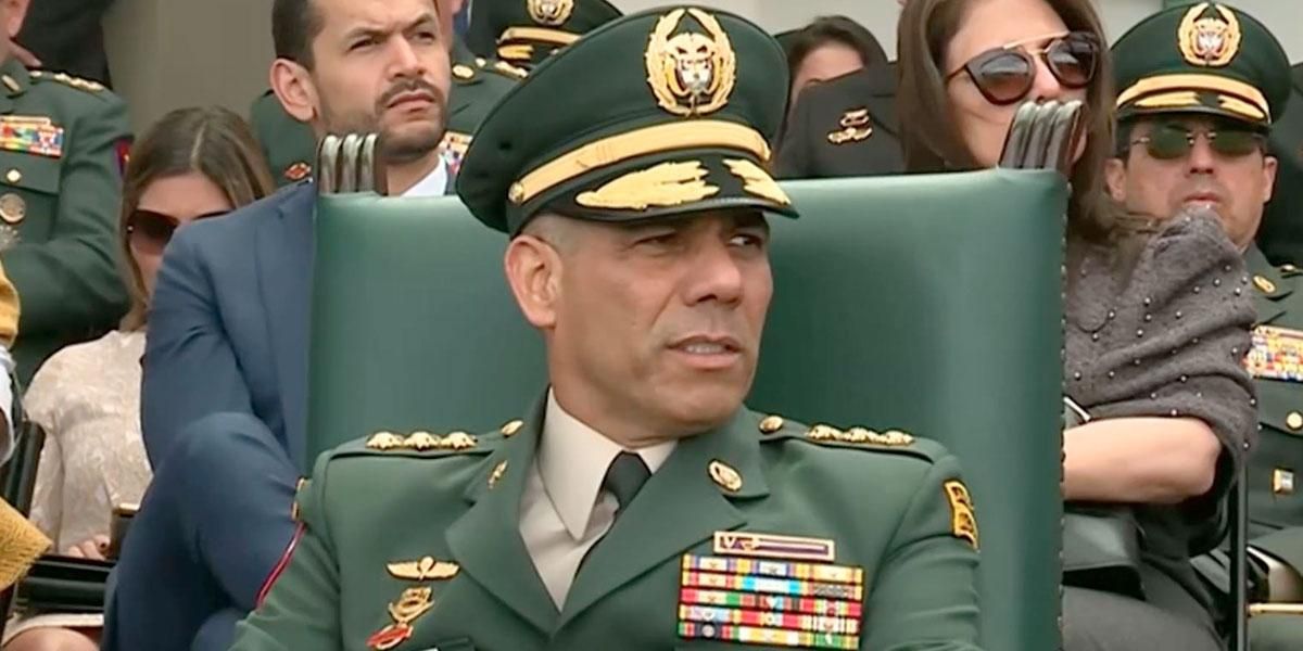 Señalan como “gravedad” el trino del comandante del Ejército contra Petro: la polémica continúa