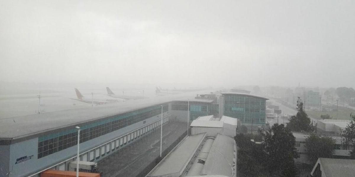 Fuertes lluvias amenazan operación aérea en el aeropuerto El Dorado