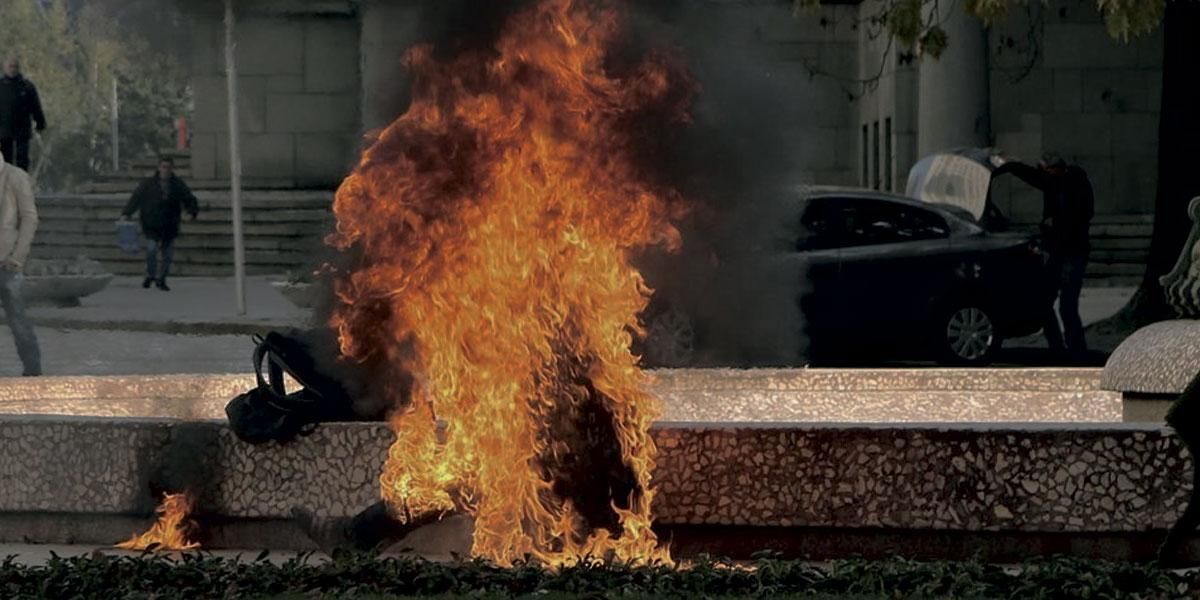 Una persona se prende fuego frente al Tribunal Supremo de EE.UU.