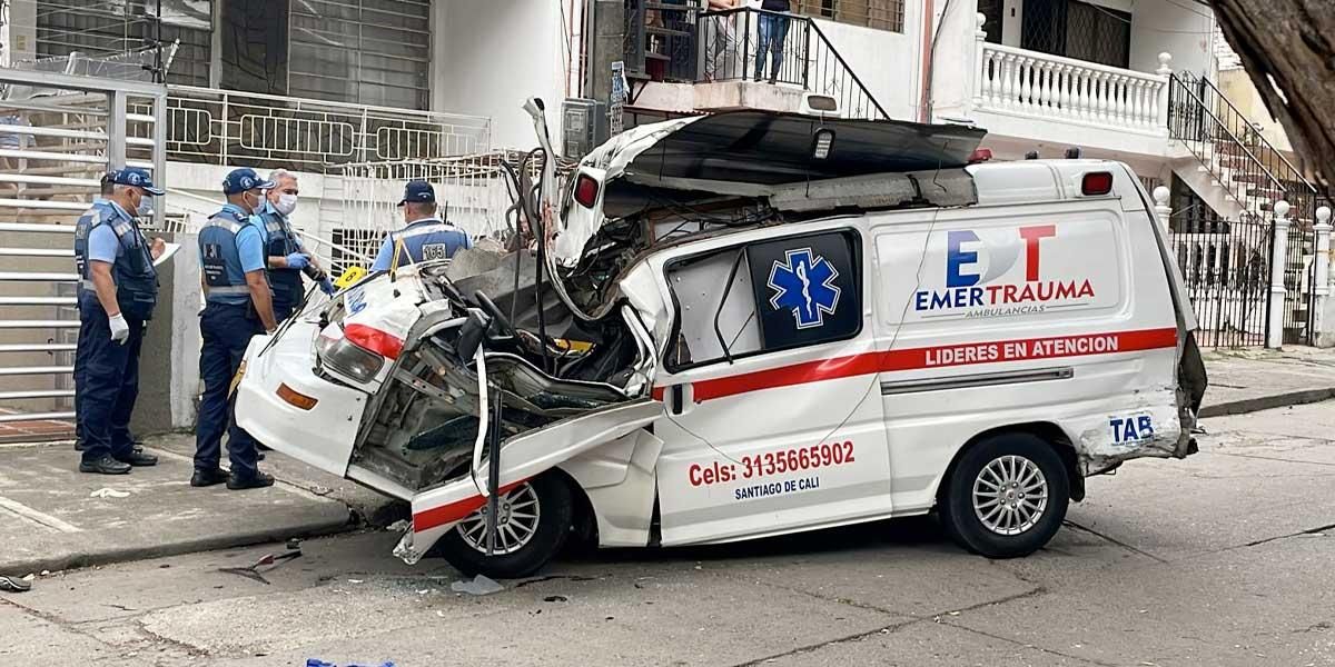 accidente-de-dos-ambulancias-en-la-carrera-40-con-calle-2-del-barrio-El-Lido,-sur-de-Cali