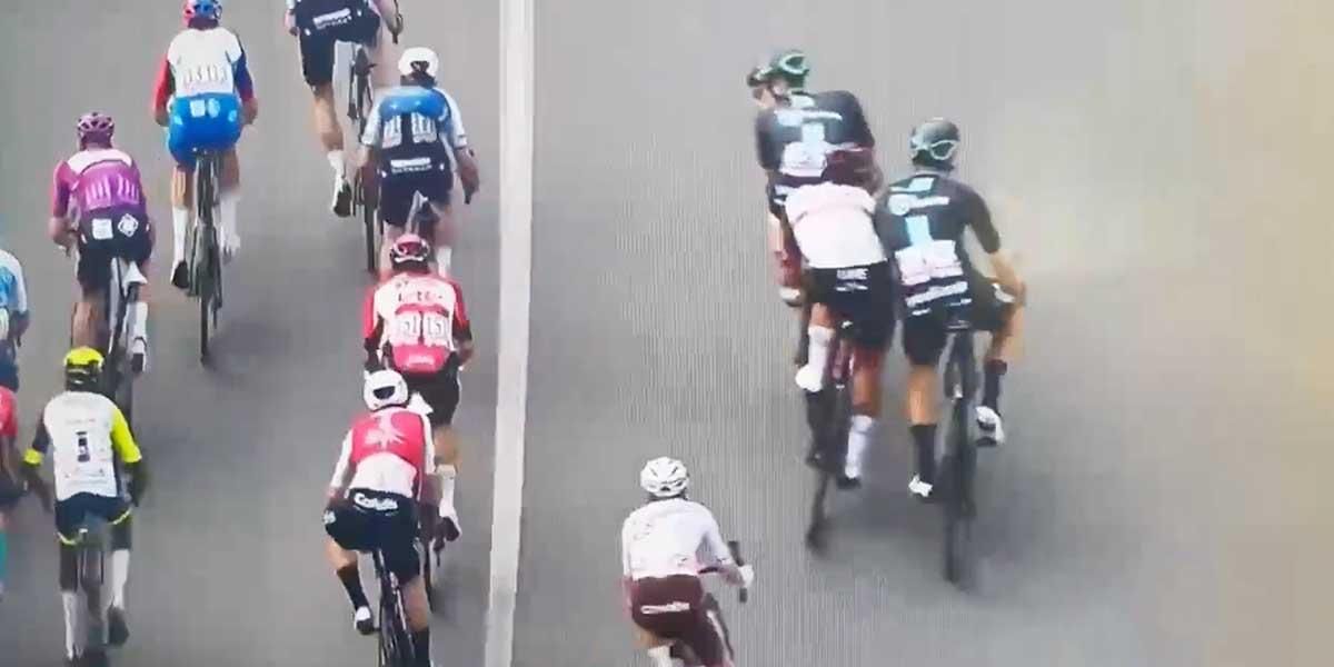 Sancionan a Fernando Gaviria por ‘empujón’ y ‘arrinconada’ en el Giro de Italia