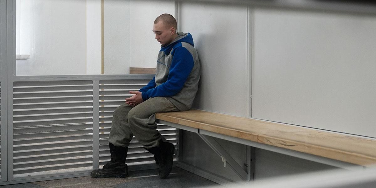 Condenan a cadena perpetua al primer soldado ruso juzgado en Ucrania: tiene solo 21 años de edad