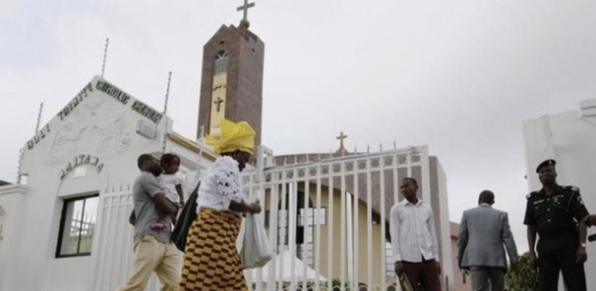 Hombres armados matan numerosos fieles en una iglesia en Nigeria