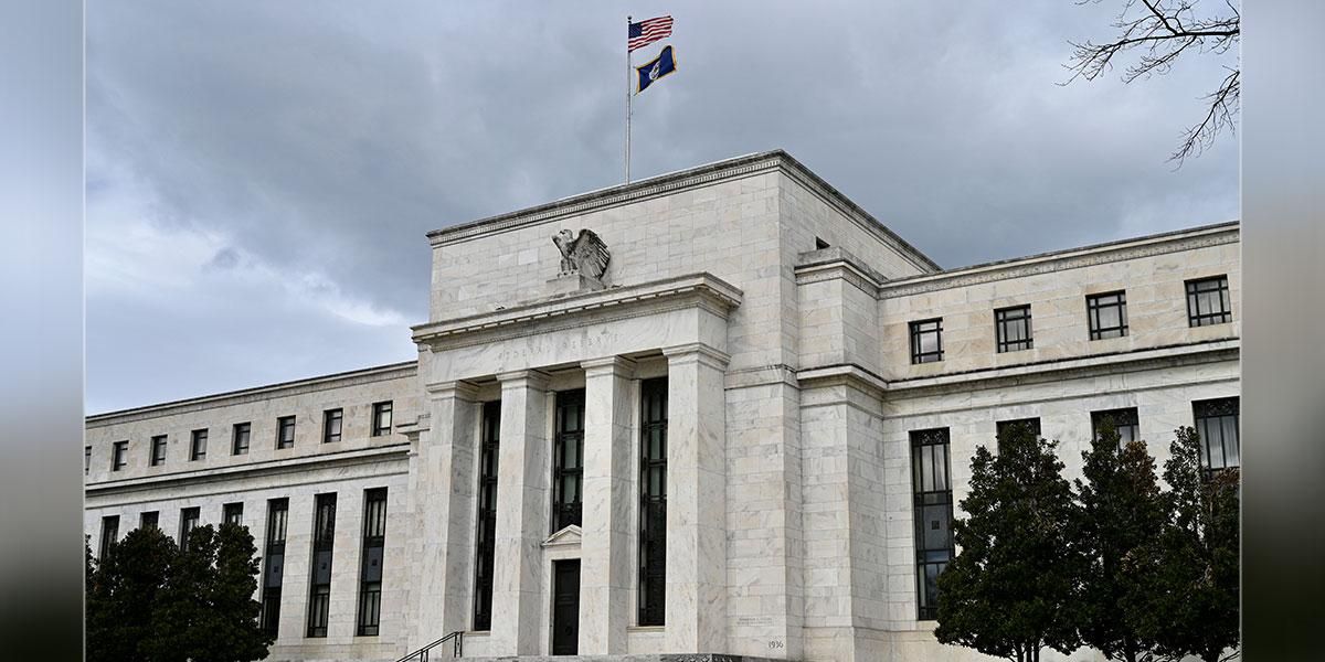 Fed eleva 0,75 % sus tasas y espera crecimiento casi nulo este año