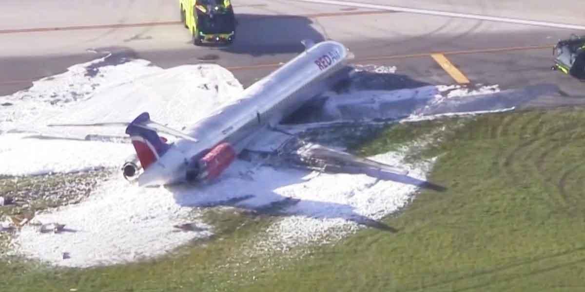Video | Un avión se incendió tras aterrizar en el aeropuerto de Miami: hay tres heridos