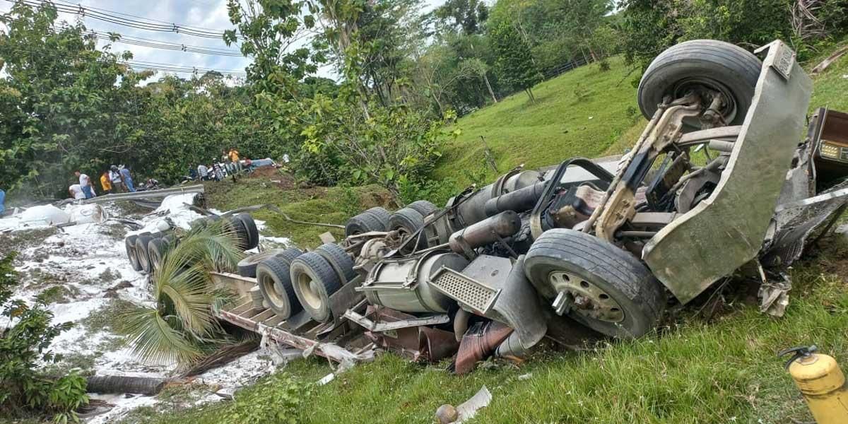 Cuatro fallecidos en accidente de tránsito en la vía Medellín – Bogotá