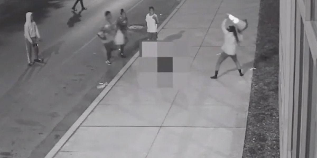 Video | Siete adolescentes matan a un hombre de 73 años con un cono vial