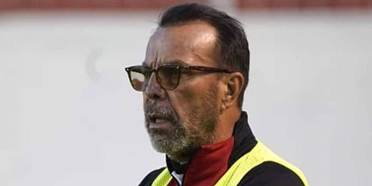 Director técnico “Cheche” Hernández fue trasladado a Bogotá por problemas de salud