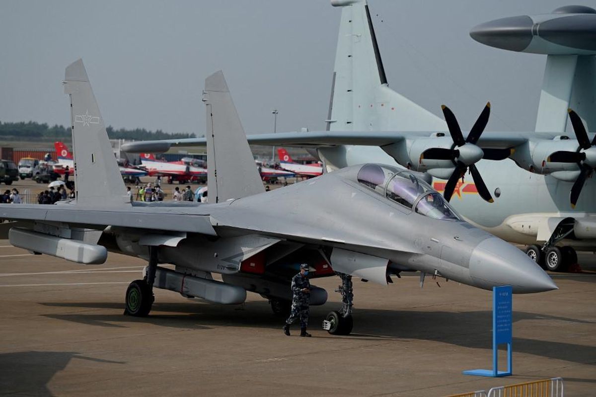 Taiwán denuncia la incursión de 21 aviones militares chinos en su zona aérea