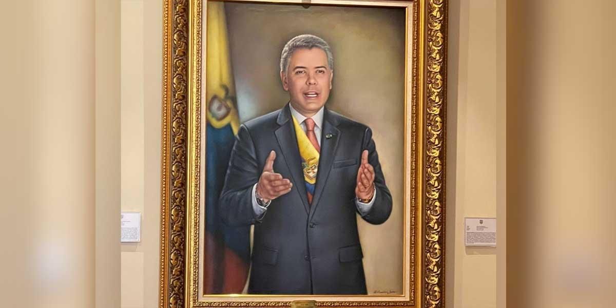 Expresidente Duque cambió la foto de la galería presidencial