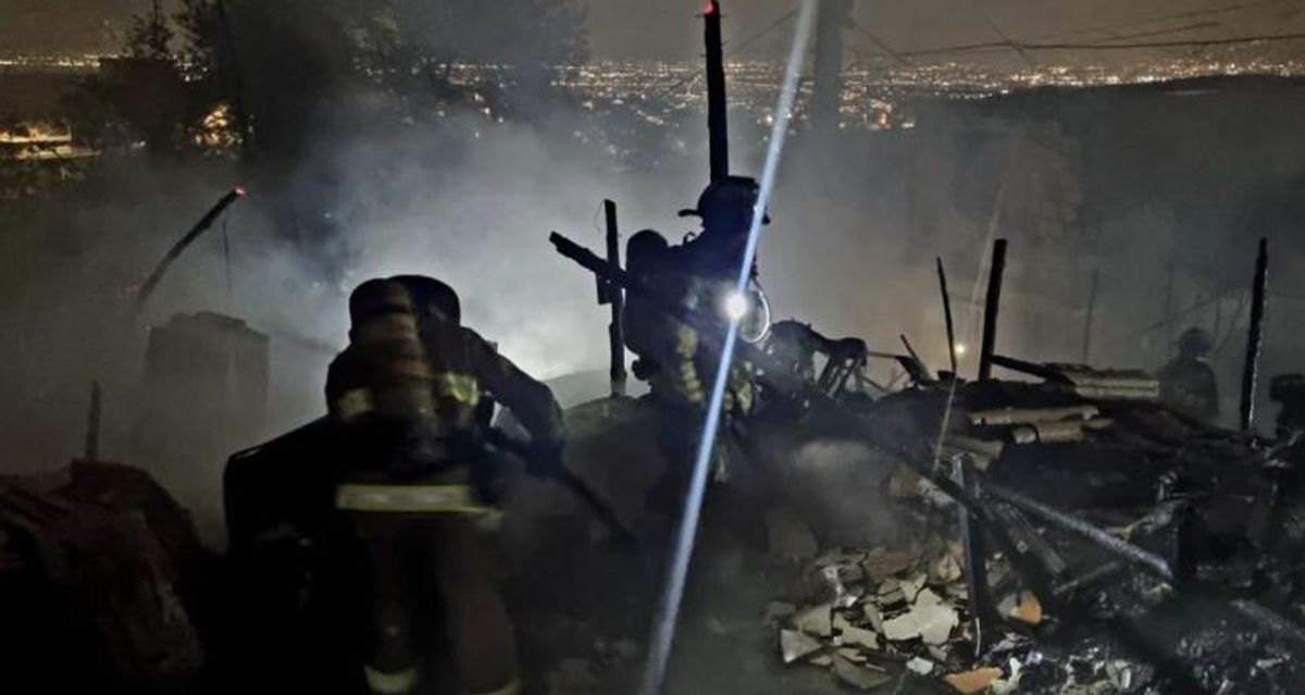 15 viviendas fueron consumidas tras incendio en Ciudad Bolívar