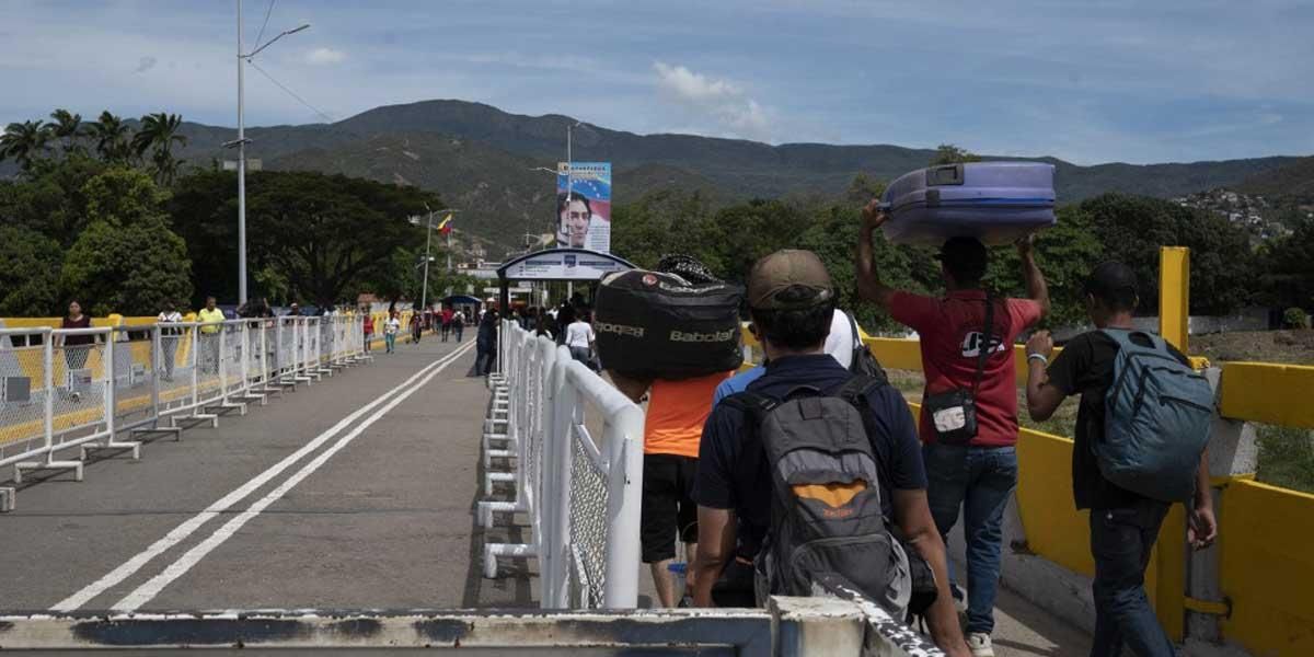 Colombia cambia requisitos para facilitar tránsito en frontera con Venezuela