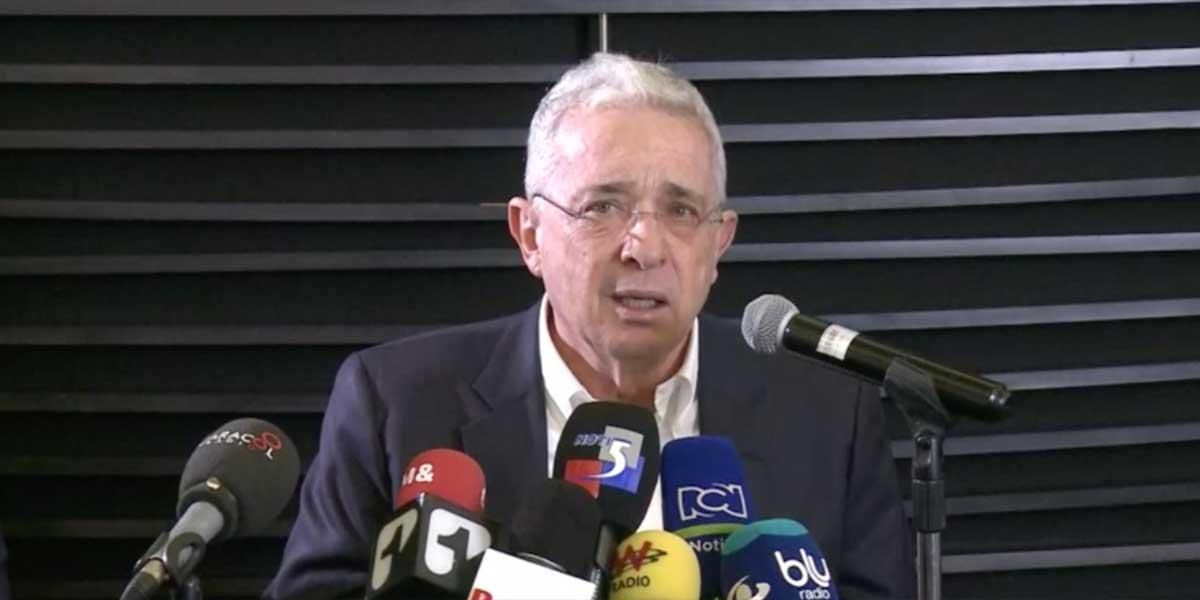 Chocan abogados en audiencia del expresidente Uribe