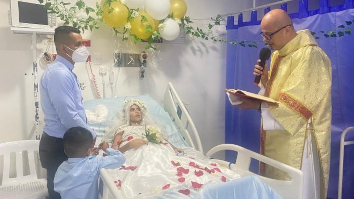 Futbolista se casó en hospital