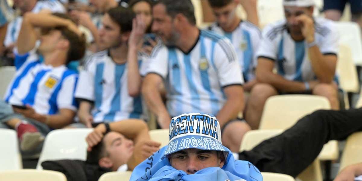 Frustración por la derrota : delantero argentino reconoció que hubo errores en el segundo tiempo