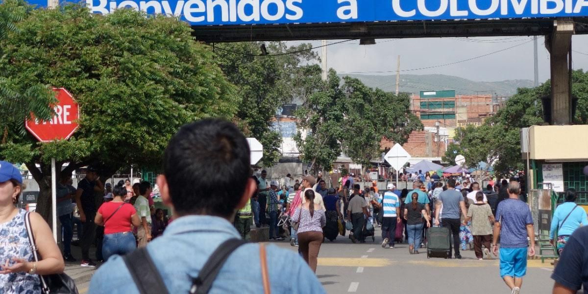 ¿Qué requisitos hay para paso fronterizo con Venezuela en el puente Atanasio Girardot?