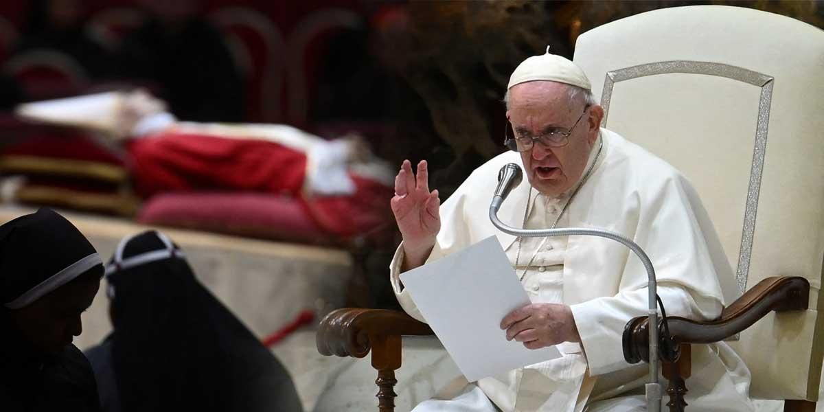 El papa Francisco recuerda a Benedicto XVI como “un gran maestro de catequesis”