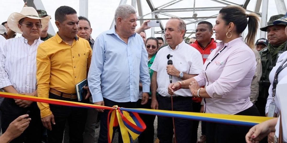Reabren puente internacional José Antonio Páez, que conecta a Colombia y Venezuela, tras siete años de cierre