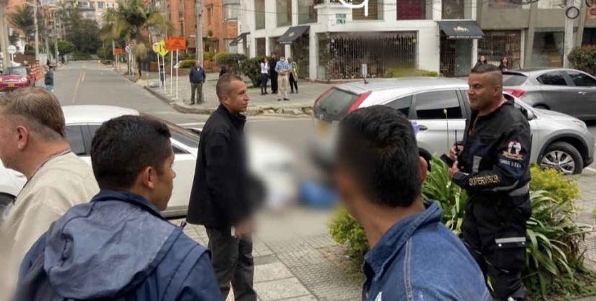 Ciudadano dio de baja a presunto delincuente que intentó robarlo en restaurante de Bogotá