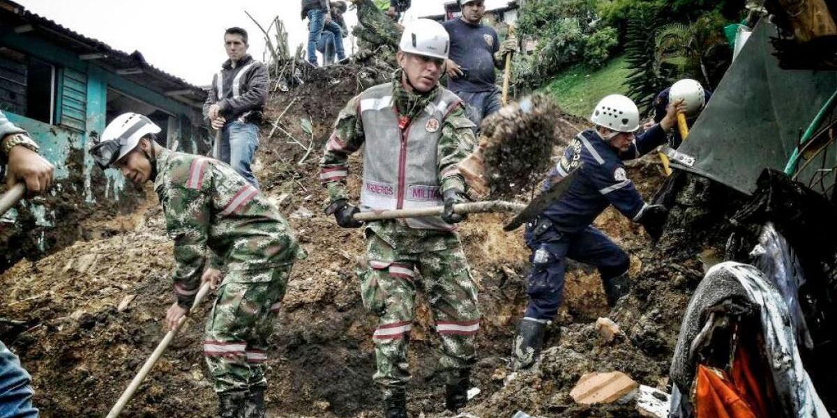 Ya son 88 los evacuados por la Fuerza Aérea tras el derrumbe de tierra en Rosas, Cauca