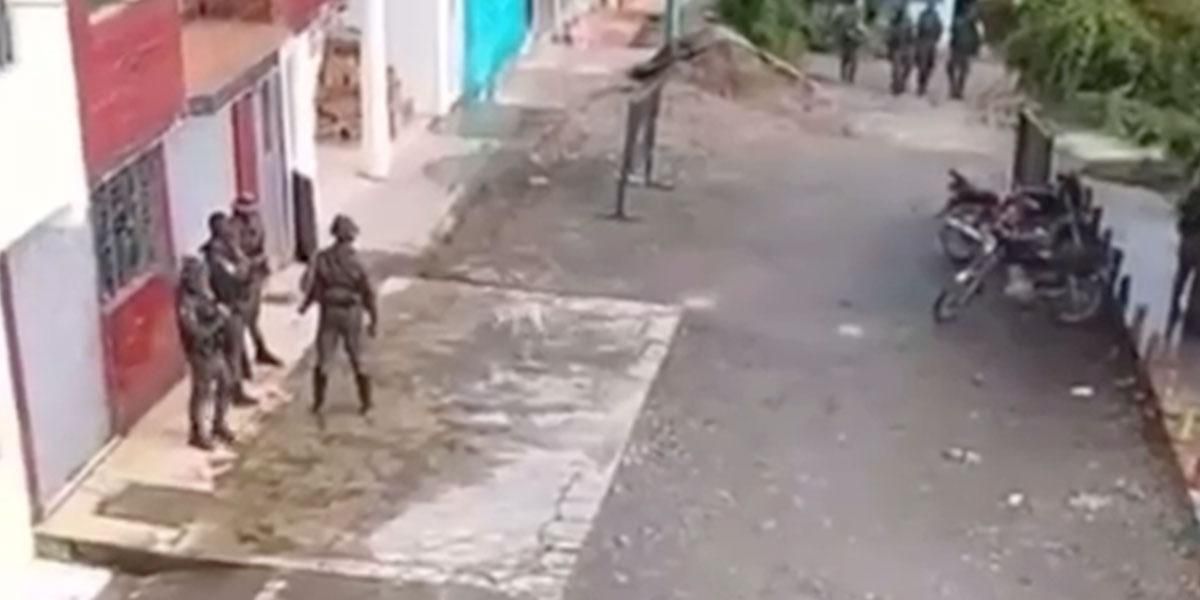 Disidencias FARC patrullan Policarpa, Nariño: cerca de miembros de la Policía