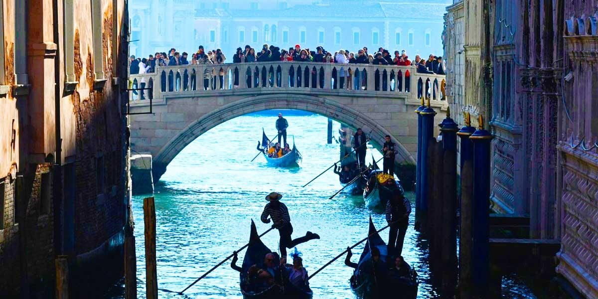 Espectáculo insólito: Venecia está seca y así se ven los famosos canales sin agua