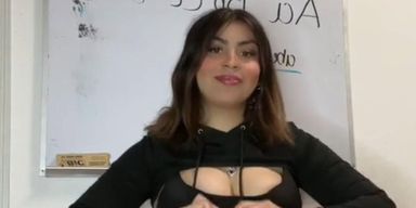 Profesora de preescolar con OnlyFans boleteó a padres que le escribían