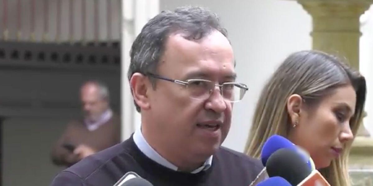 ¿El ministro del Interior estuvo secuestrado en el Caguán? Prada aclara rumores