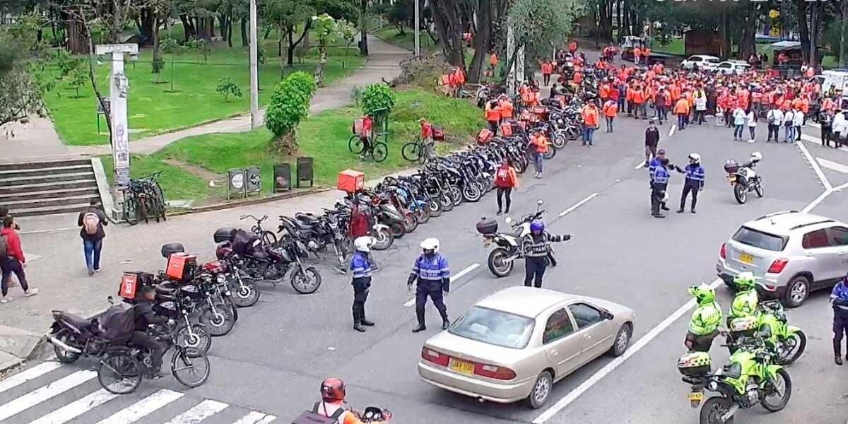 En vivo: marchas de maestros y rappitenderos generan cierres viales en Bogotá